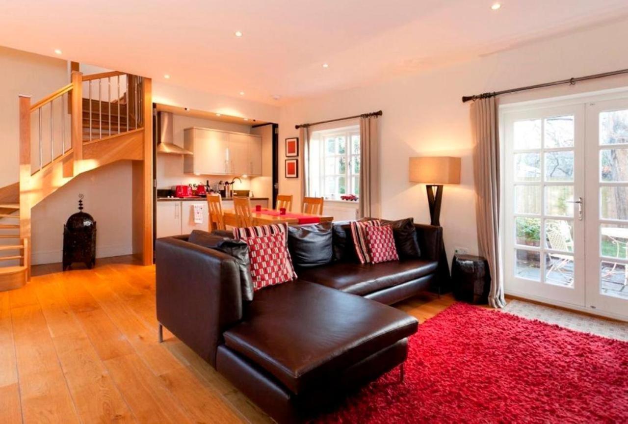 Dbs Serviced Apartments Касл-Донингтон Экстерьер фото